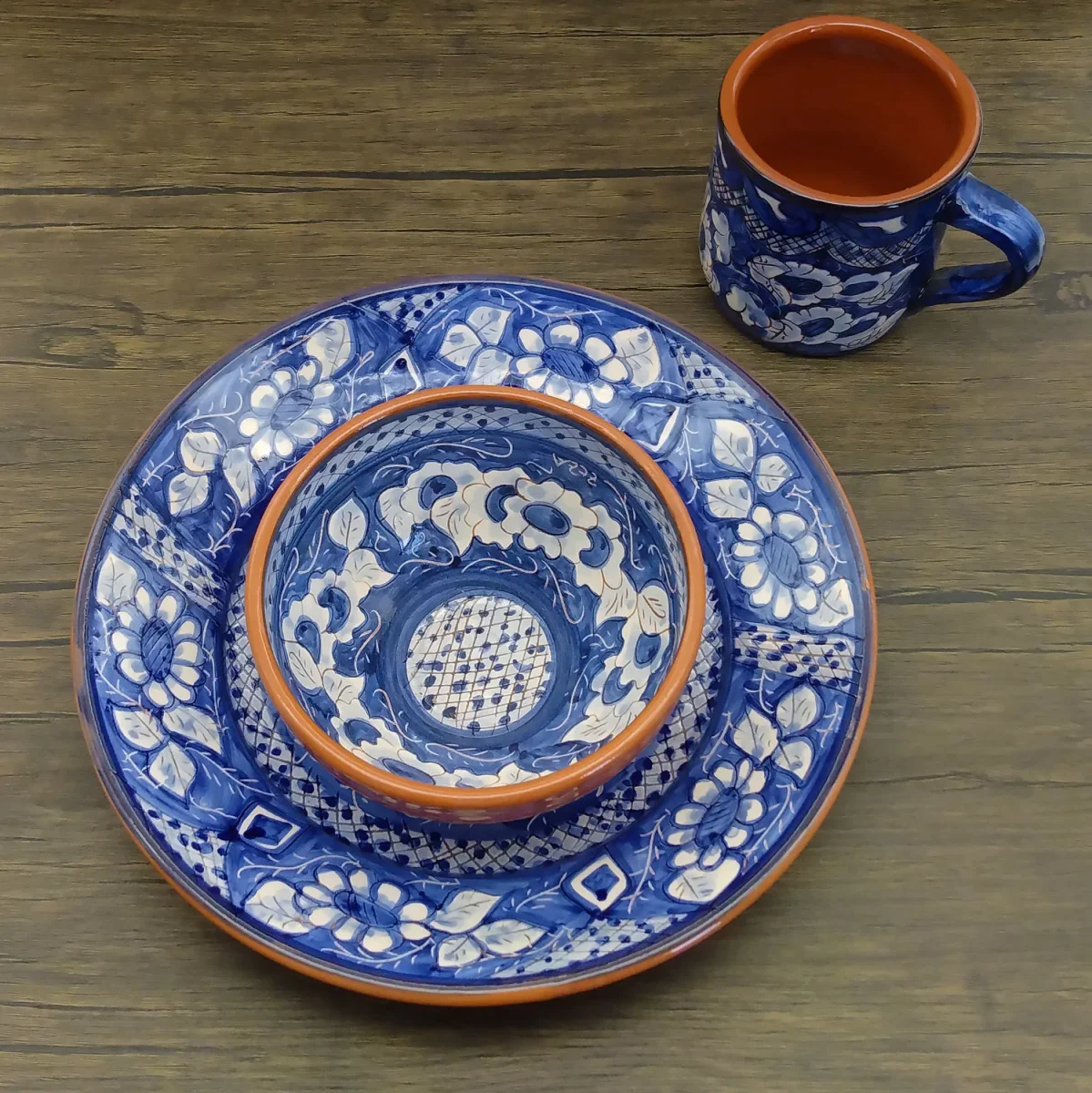 11 Inch Handmade Hand Painted Portuguese Pottery Blue Dinner Plate - Image 4